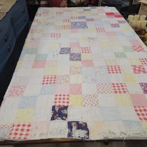 Vintage Handmade Quilt Full or Twin Bedspread Blanket Farmhouse Cabin 58" X 72"